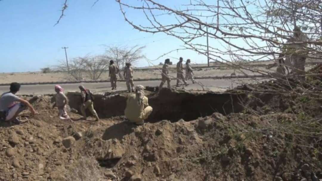 الحوثيون يوسّعون من عملية حفر الخنادق في الحُديدة