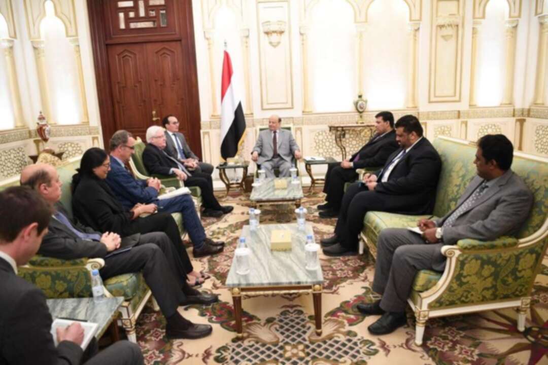 غريفث يؤكد للرئيس اليمني على أهمية تحقيق السلام من خلال اتفاق الحُديدة