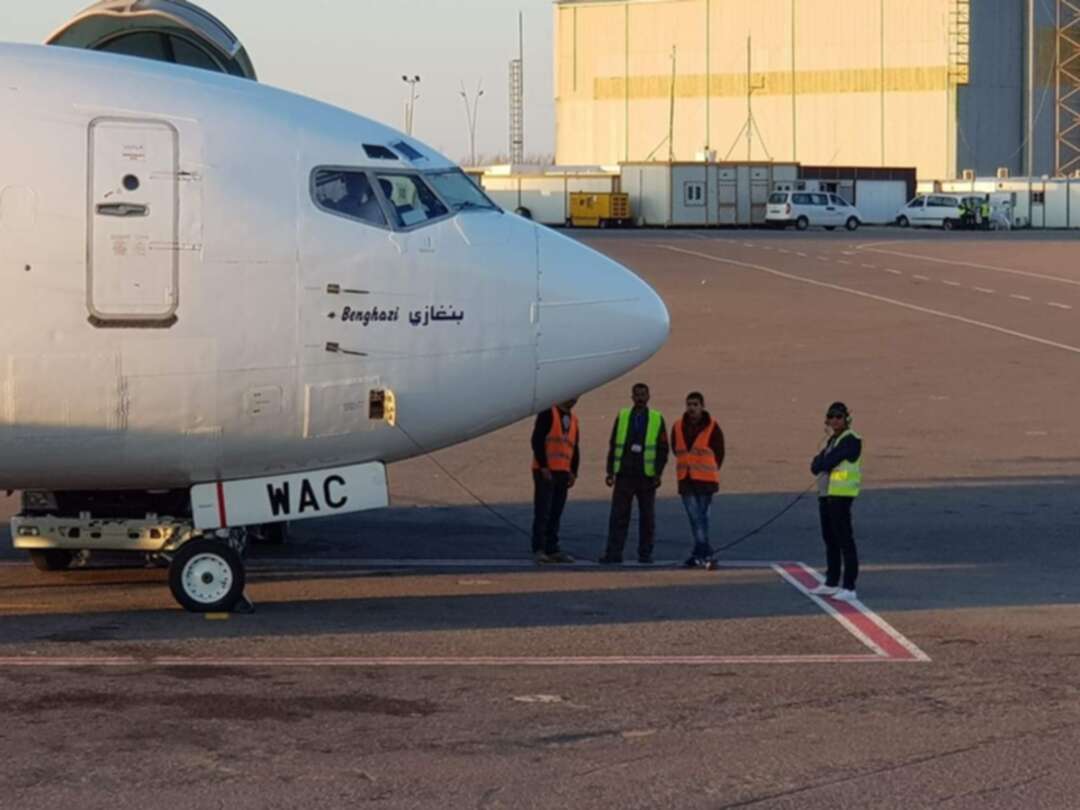تعليق رحلات الطيران في مطار معيتيقة إثر سقوط قذائف على المطار