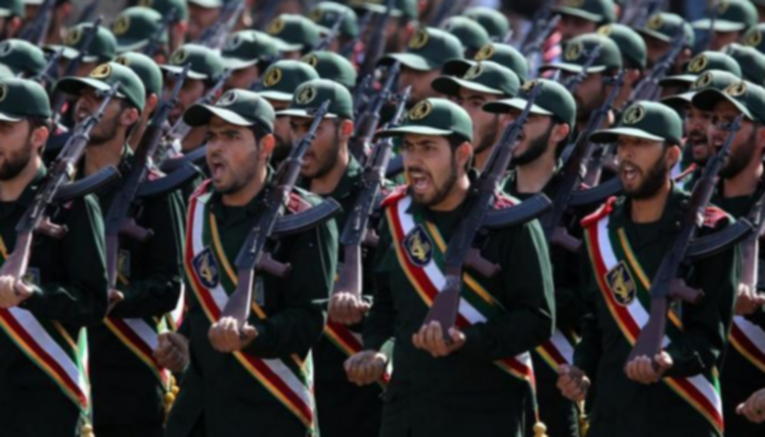 إيران ترسل وحدات مدرعة إلى حدود العراق