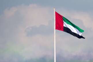 الإمارات تؤكد على ضرورة خفض التصعيد في المنطقة