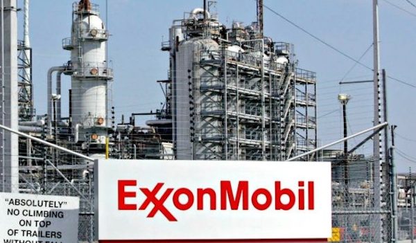 مصر توقع اتفاقيتين مع إكسون موبيل الأمريكية للتنقيب عن النفط والغاز