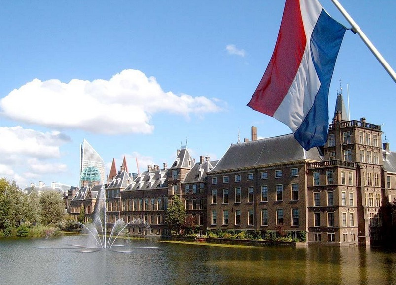 هولندا تستبدل أسمها بـ نيدرلاند