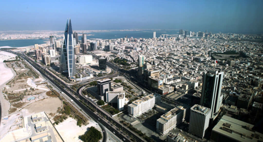 البحرين يجلي 600 إيراني إلى بلادهم خشية 