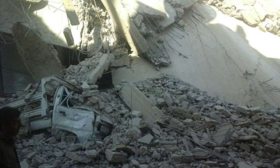 وقوع قتلى بانهيار مبنى وسط منطقة مكتظة في دير الزور