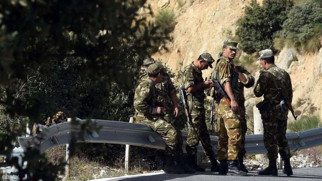 الجيش الجزائري يضبط خلية تدعم الجماعات الإرهابية
