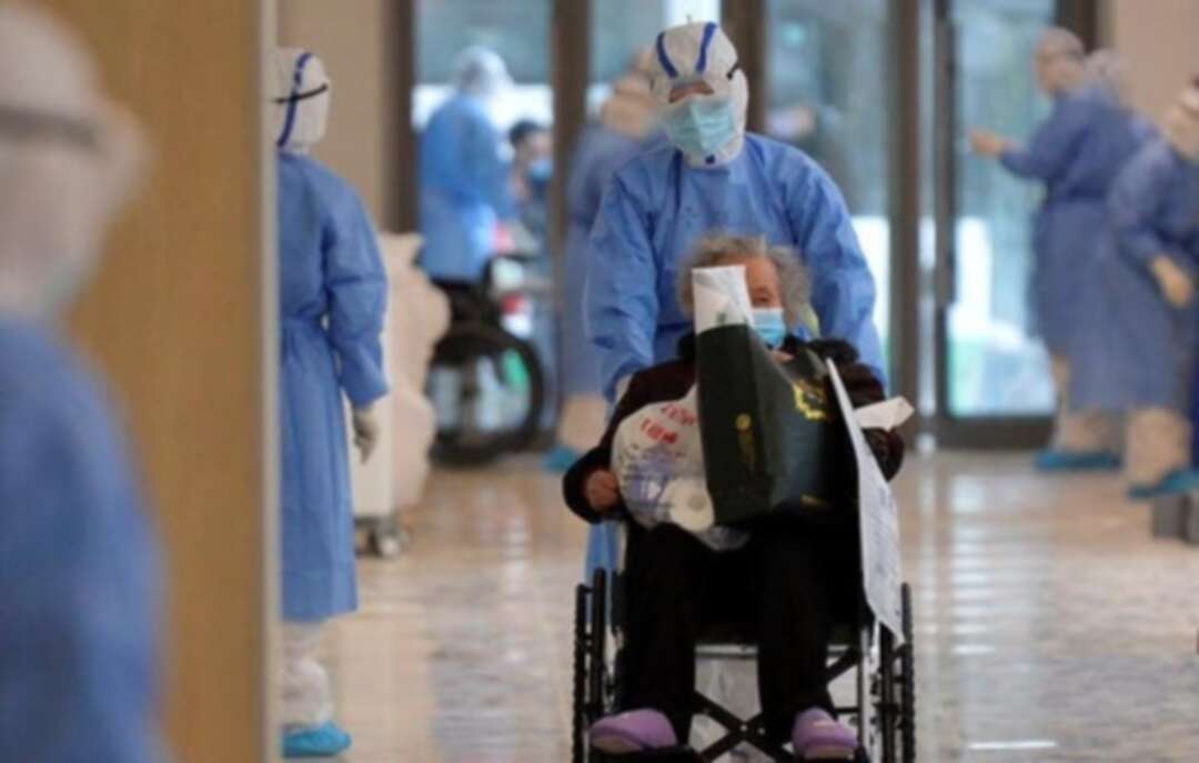 Reports of new coronavirus cases in mainland China fall to lowest since January