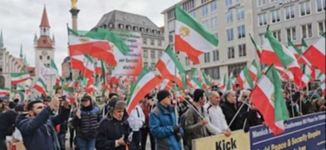 متظاهرون إيرانيون طالبوا بطرد 