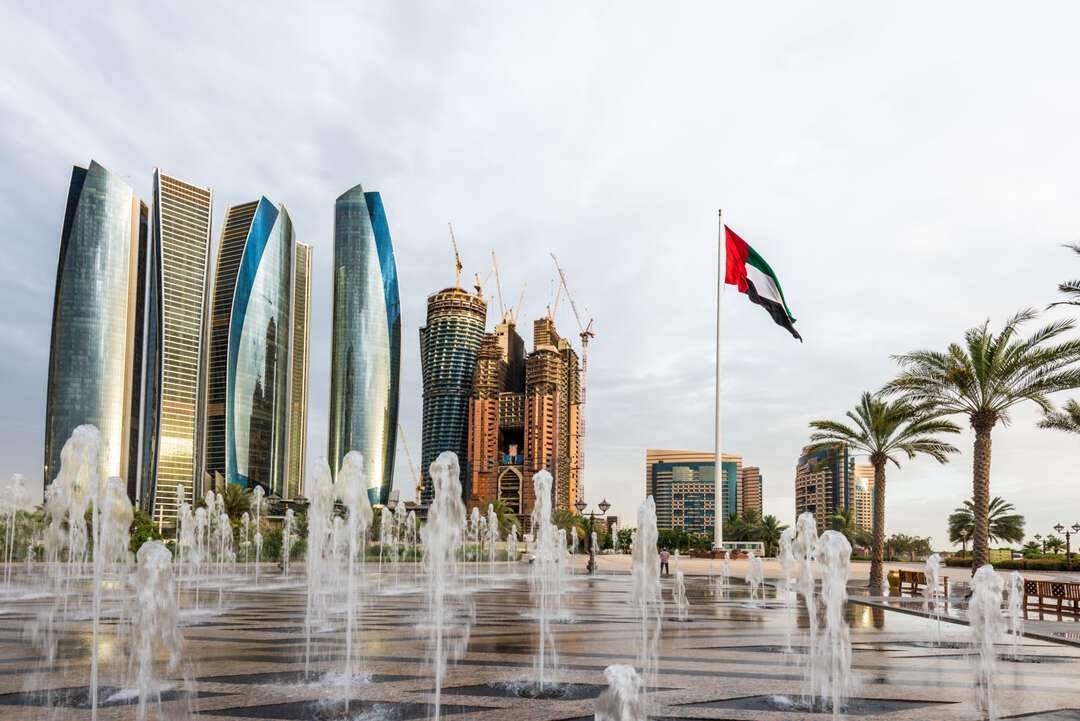 الخارجية الإماراتية: تعليق دخول حاملي الإقامة السارية المتواجدين خارج الدولة