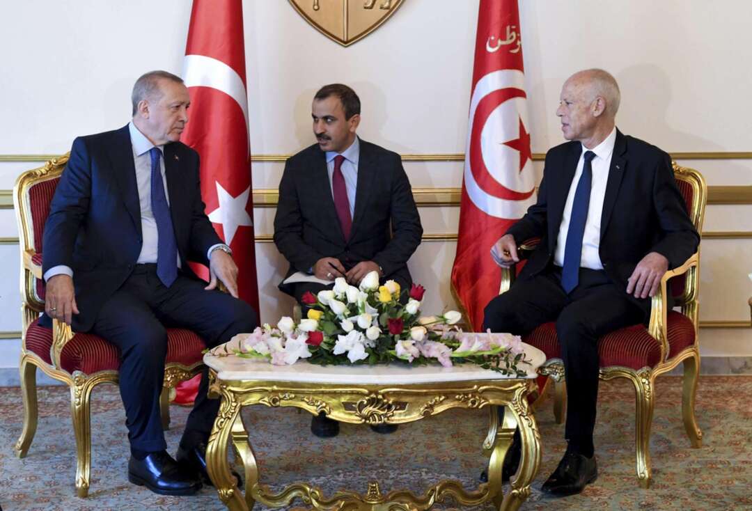 صفقات عسكرية تونسية مع تركيا.. وسياسيون ينتقدون هذه الخطوة