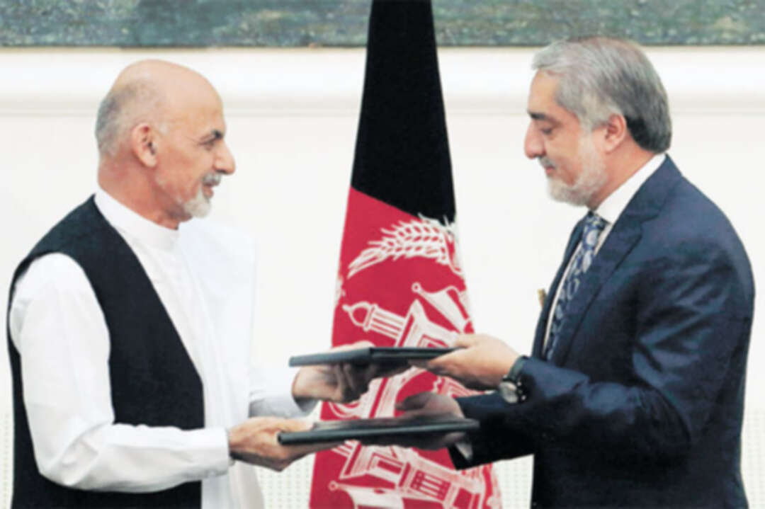 صراع السلطة في أفغانستان قد يتسبب بقطع المساعدات الأمريكية