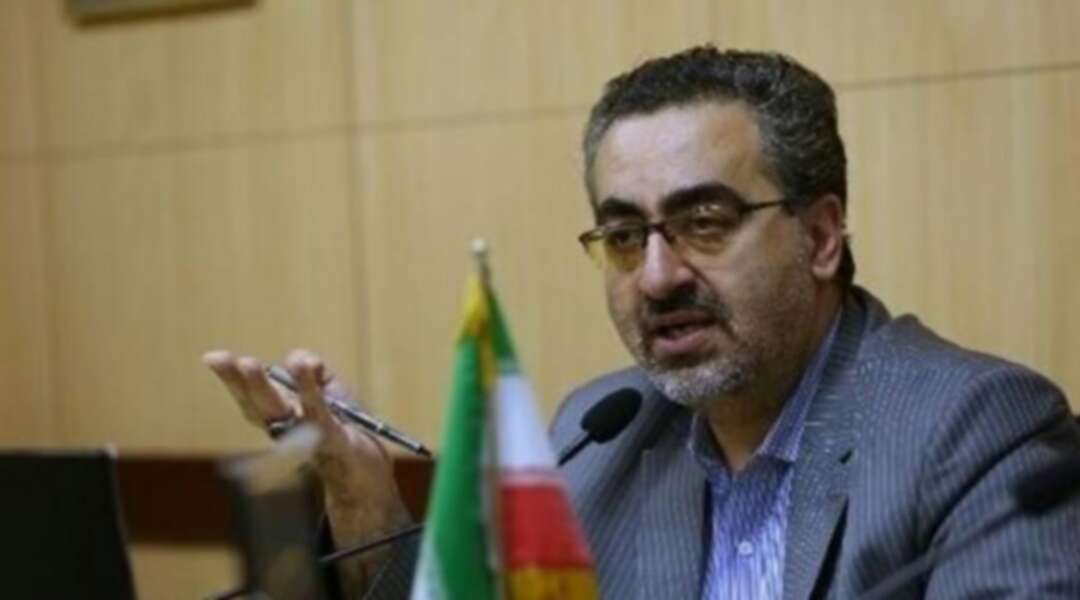 مسؤول إيراني يخترق نصائح الحكومة لمنع تفشّي كورونا!
