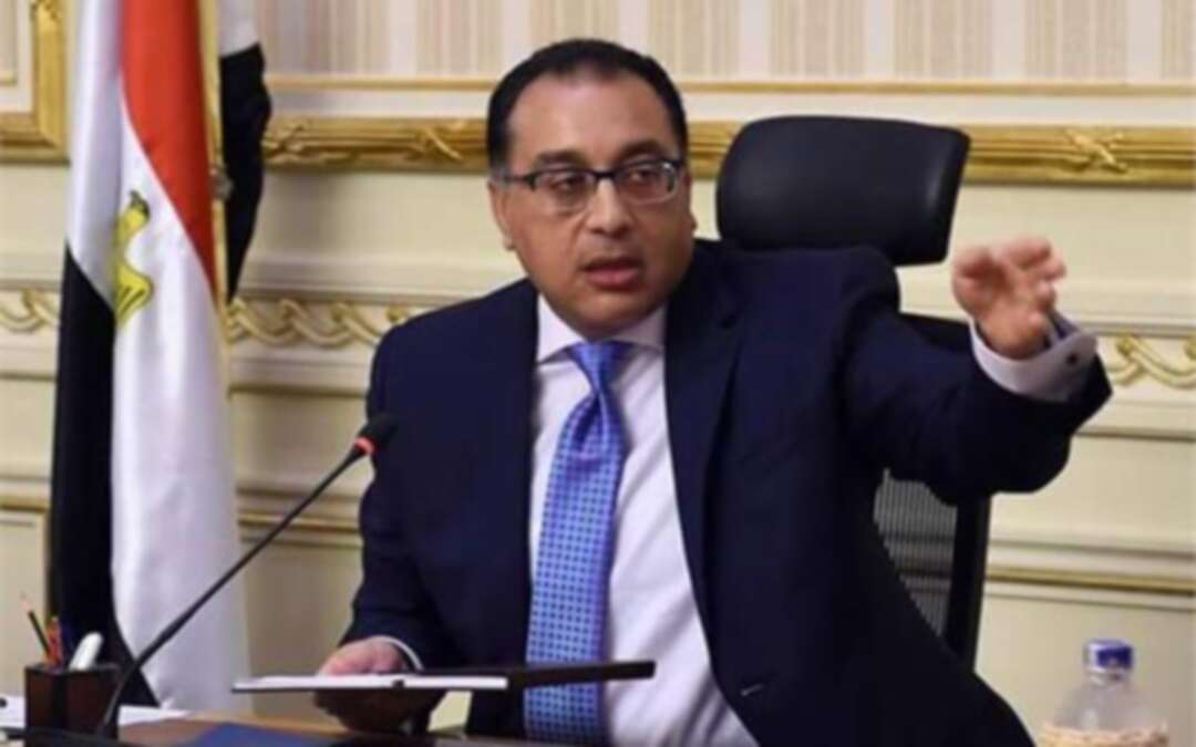 رئيس الحكومة المصرية: سنتعامل بقبضة من حديد مع المتاجرين بالسلع الذين يتعمدون إخفاءها