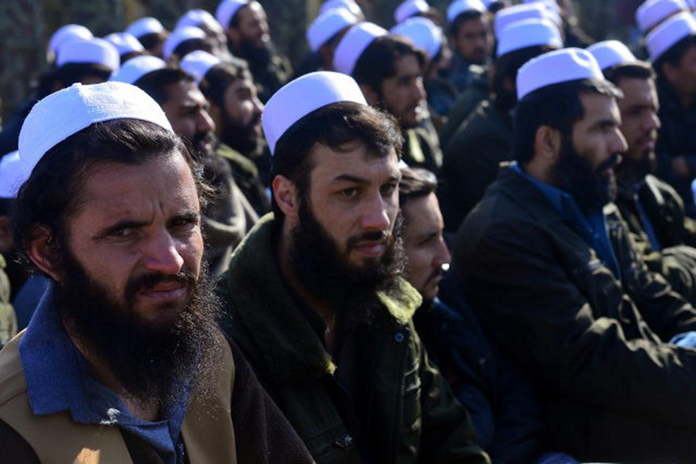 أفغانستان تفرج عن 1500 من "طالبان".. والاخيرة تُطالب بـ5000