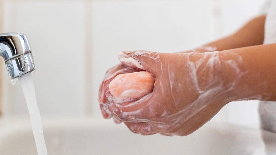 ما فائدة غسل اليدين بالماء والصابون ضد كورونا ؟