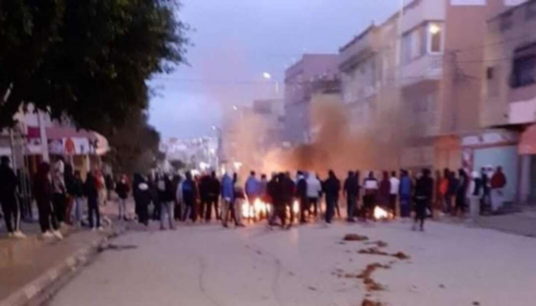 وزير الدفاع التونسي يصف الاحتجاجات الشعبية بـ