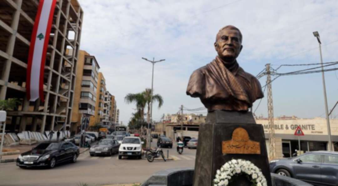 تمثال لسليماني في بيروت.. يربط بين الخميني وحافظ الأسد