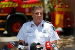 Craig Waters, Deputy Commissioner of the Western Australian Department of Fire and Emergency Services, briefs the media on the latest situation on bush fires in Kwinana, some 30 kilometres south of Perth on January 4, 2021. (AFP)