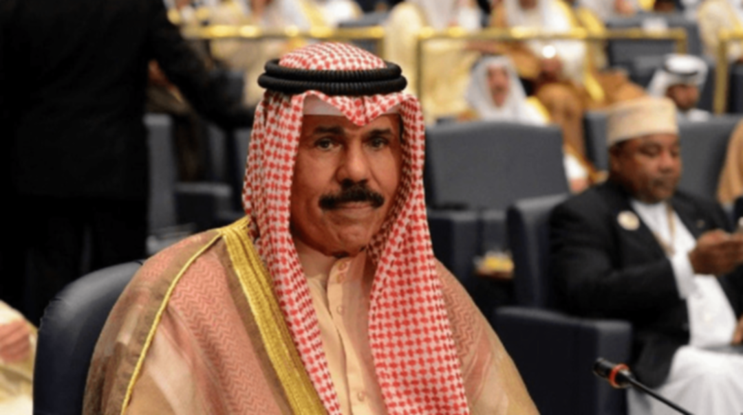 أمير الكويت يوافق على استقالة الحكومة