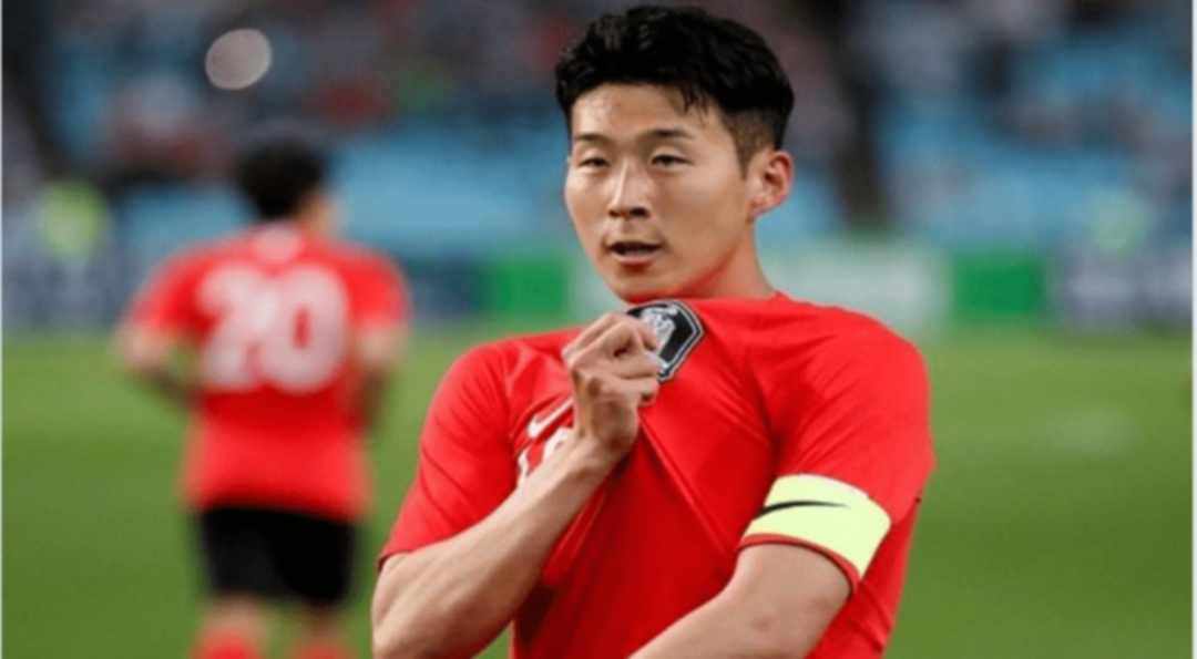 سون يفوز بجائزة أفضل لاعب في كوريا الجنوبية