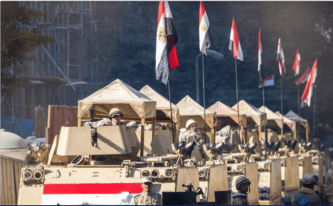 وزير الدفاع العراقي يزور مصنعين للإنتاج الحربي في مصر
