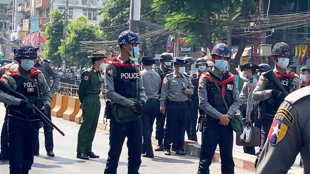 Myanmar: Thousands take to the streets of Yangon to protest against military coup amid internet blackout