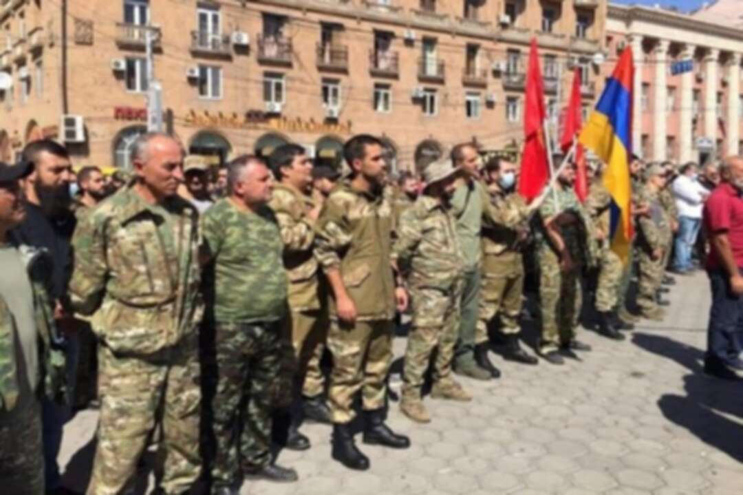 الرئيس الأرمني يُطالب الجيش بالنأي عن الشؤون السياسية