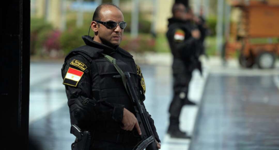 الأمن المصري يلاحق مافيا الذهب والدولار.. ويضبط عصابات التهريب