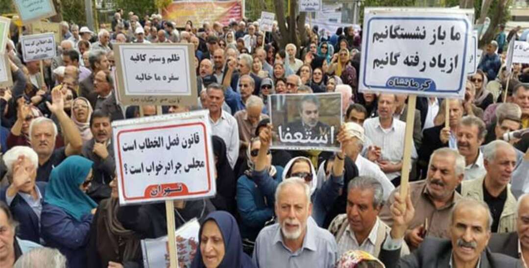 إيران.. استمرار الإضرابات والعمال في صناعة النفط ينضمون للإضراب العام
