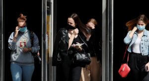 People wearing protective face masks amid the outbreak of the coronavirus disease (COVID-19) walk out of a metro station in Kyiv, Ukraine July 15, 2020. (File photo: Reuters)