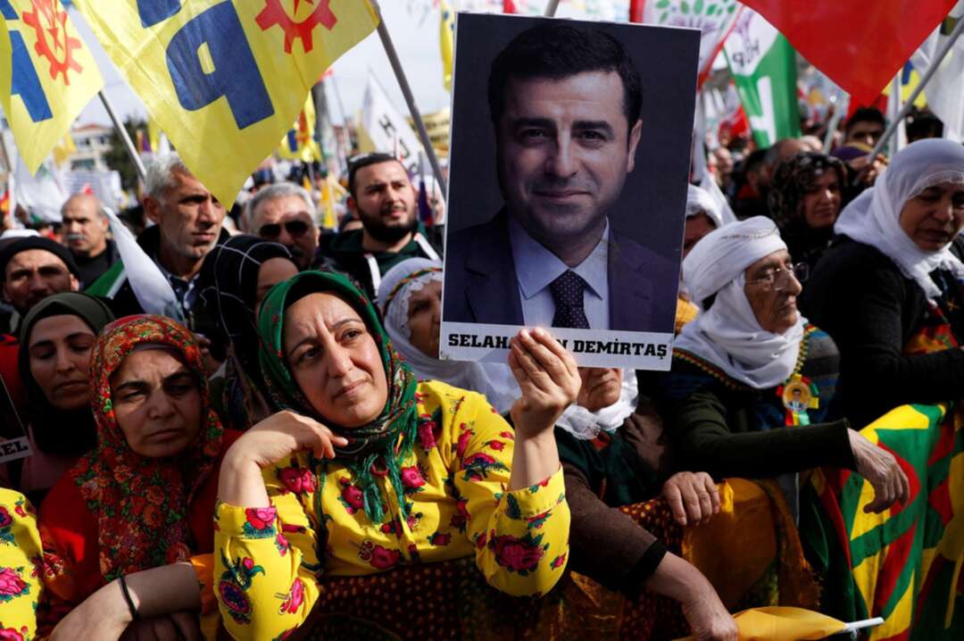 موالي للأكراد.. تركيا تحرم الحزب الثالث بالبلاد من مخصصاته المالية