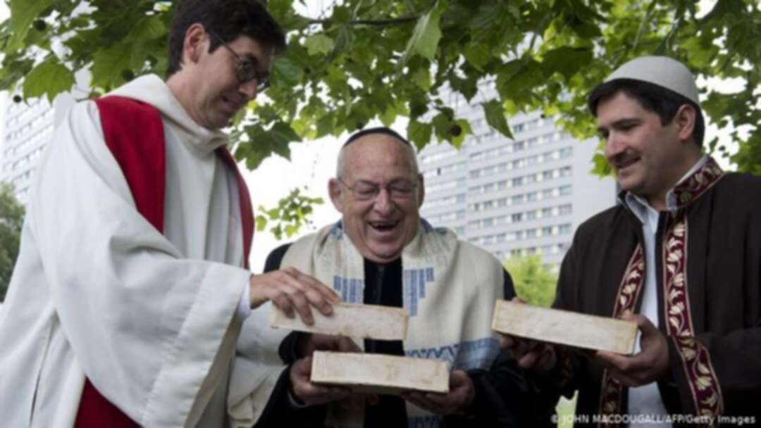 ألمانيا تتهيّأ لبناء أول معبد مشترك لثلاث أديان سماوية