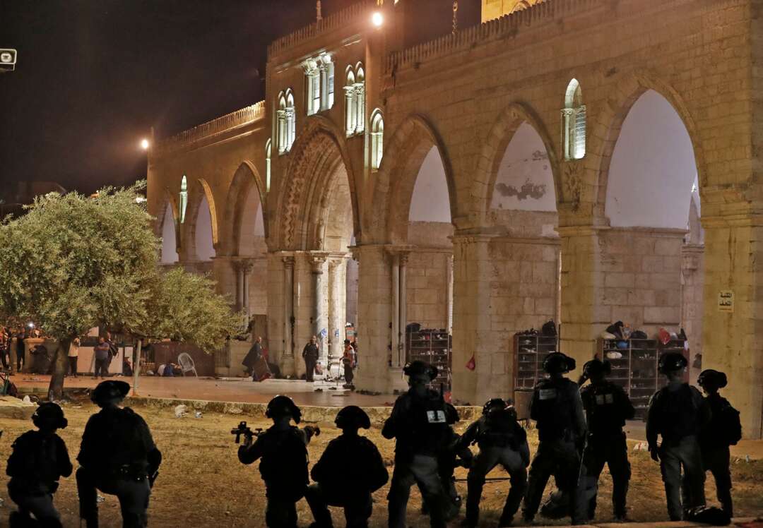 إدانات عربية ودولية.. وإصابة 175 فلسطينياً باشتباكات المسجد الأقصى