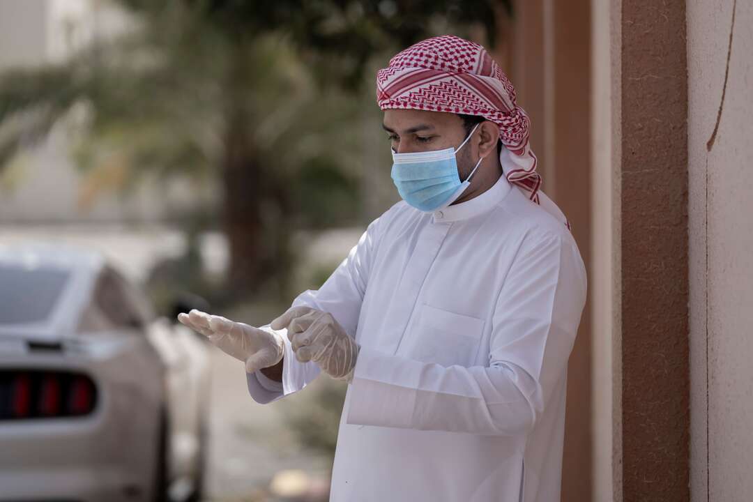الصحة السعودية: 40 % من سكان المملكة تلقوا جرعة واحدة من لقاحات كورونا