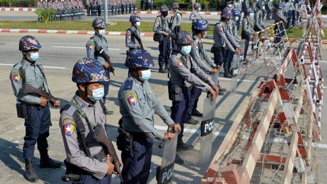 قوات المجلس العسكري الانقلابي في ميانمار تحرق 11 شخصاً أحياء