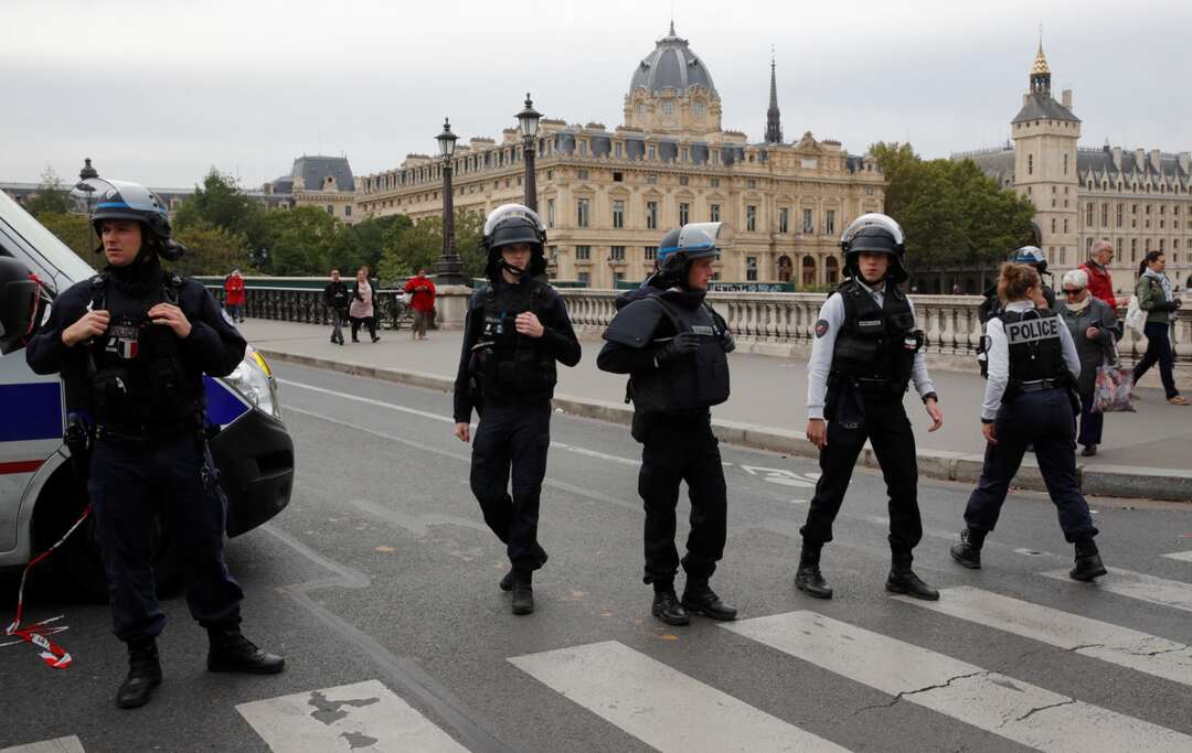 فرنسا تعتقل 3 أشخاص على علاقة بهجوم كان المسلح