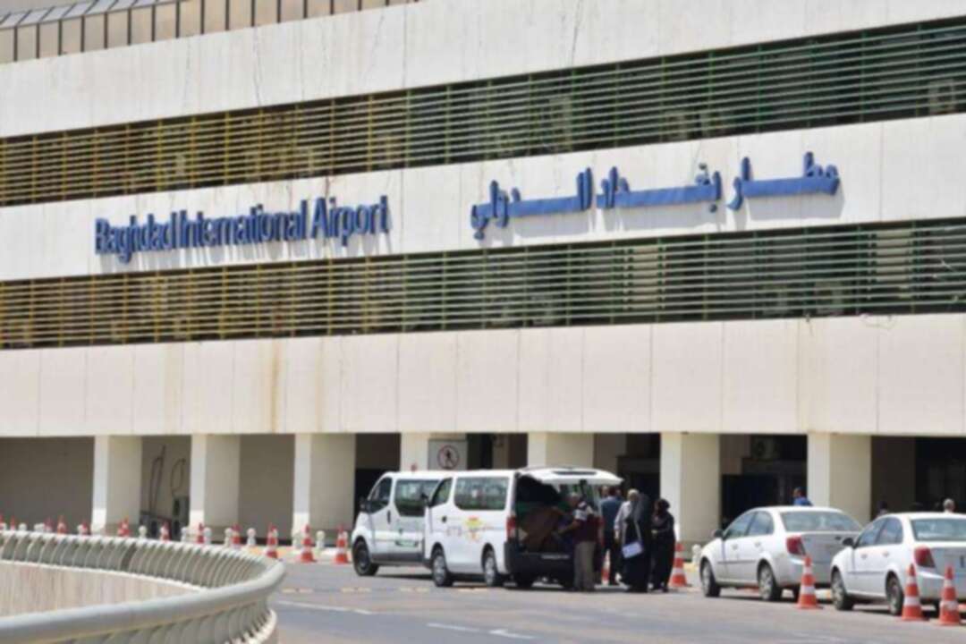 مطار بغداد الدولي يعلق رحلاته الجوية بسبب عاصفة ترابية