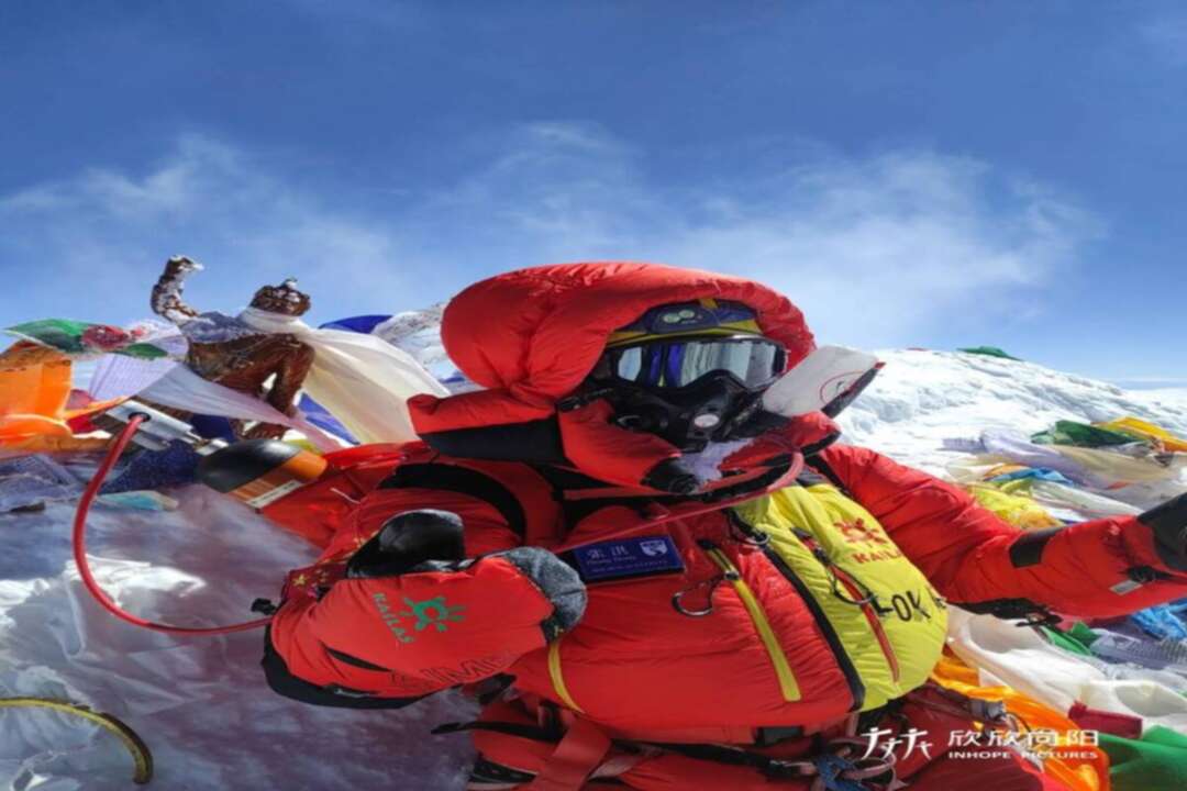 Chinese Zhang Hong is the first blind person from Asia to climb Everest