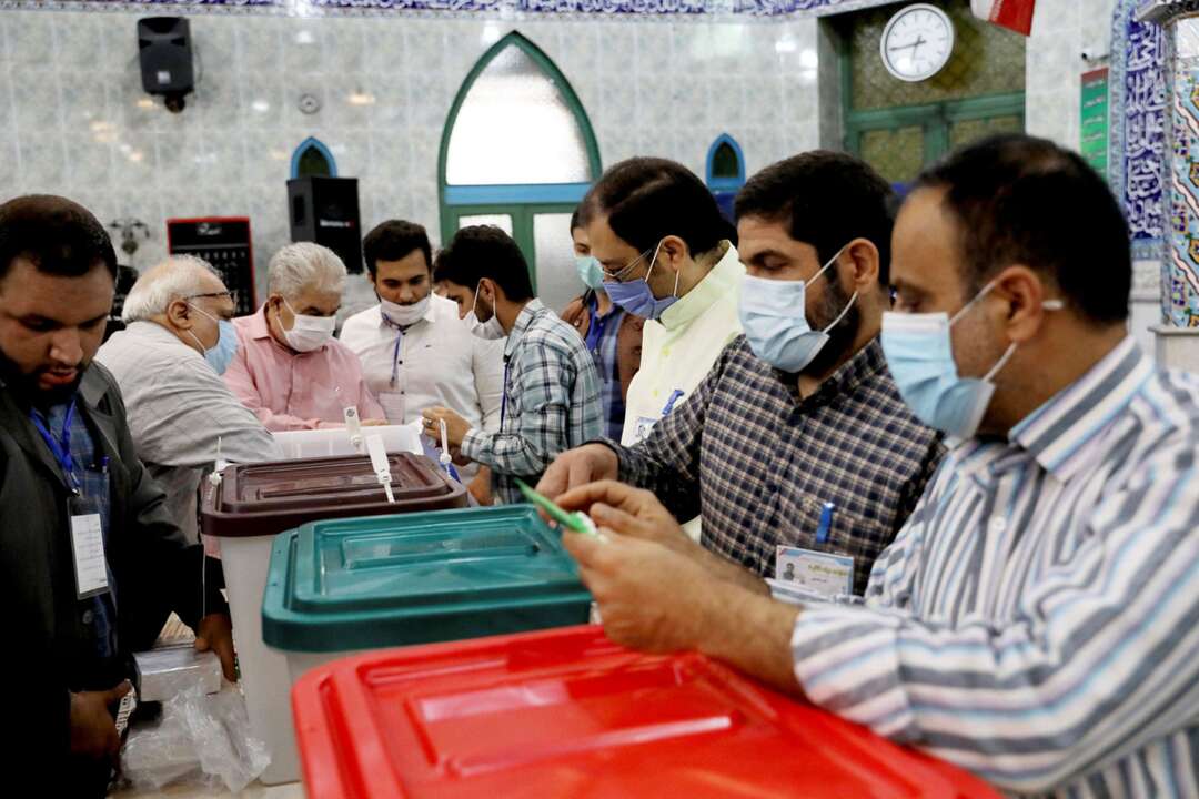 نتائج محسومة ومقاطعة شعبية.. بدء الاقتراع بالانتخابات الرئاسية في إيران