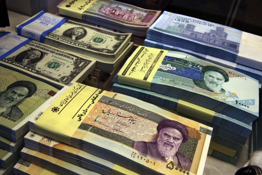 العملة الايرانية