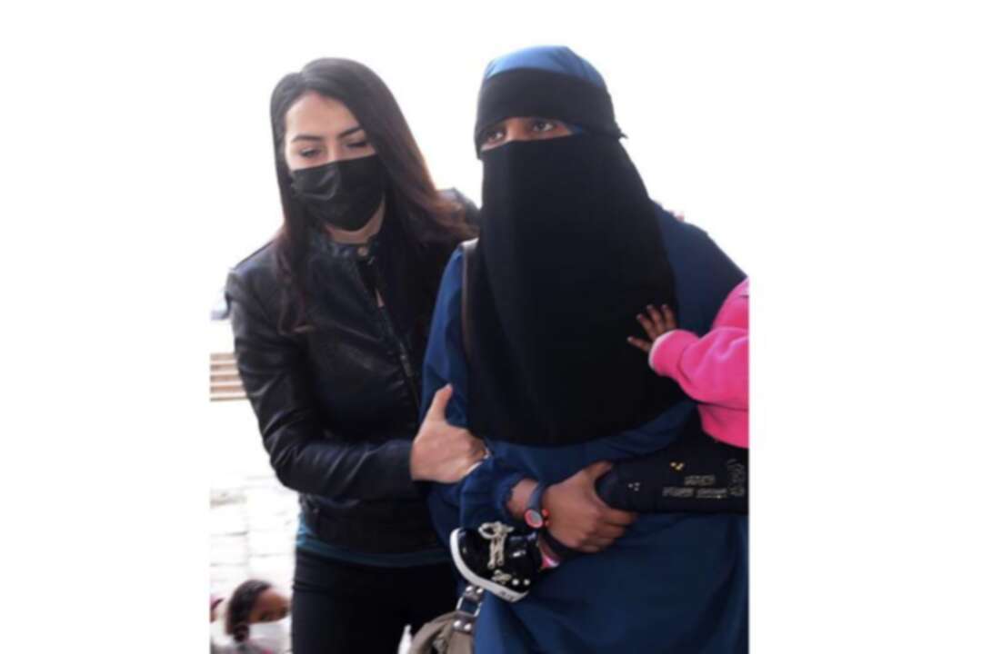 مقاتلة من داعش تعود مع طفليها إلى نيوزيلندا