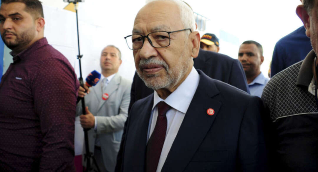 راشد الغنوشي متحدياً الرئيس التونسي.. يدعو لجلسة برلمانية