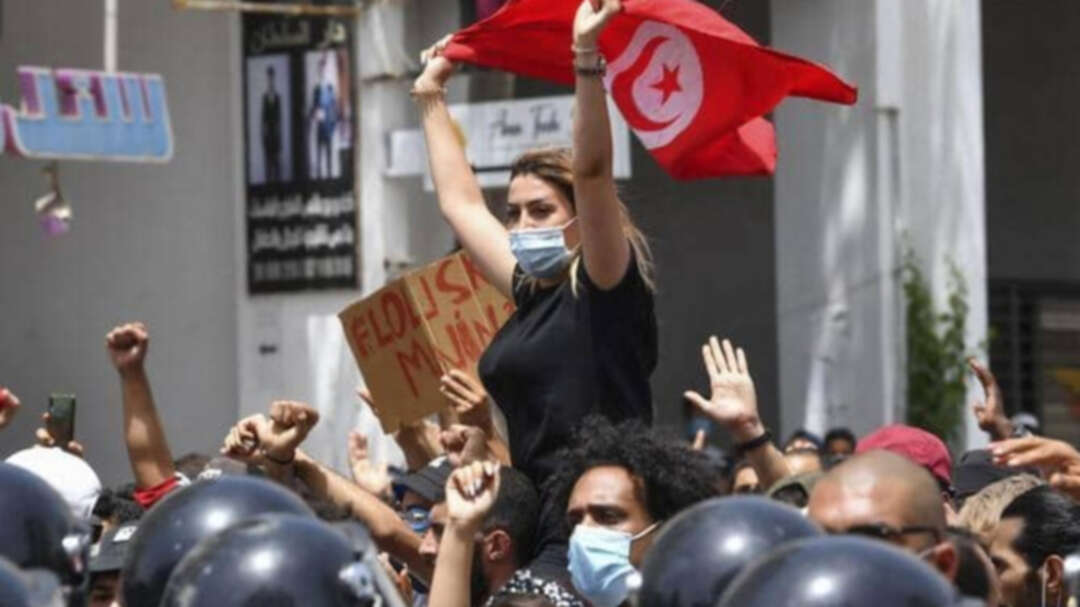 تظاهرات ليلية في تونس احتجاجاً على غلاء الاسعار والفقر
