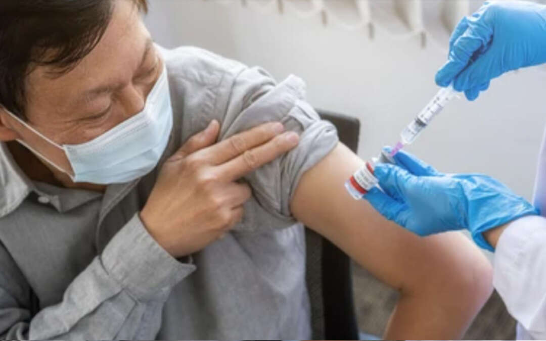 أعراض «كورونا» لدى الحاصلين على جرعتين من اللقاح