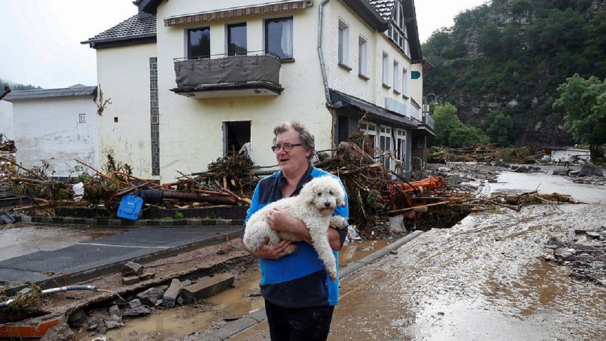 ألمانيا في عين الإعصار .. قتلى وعشرات المفقودين بسبب العواصف والفيضانات