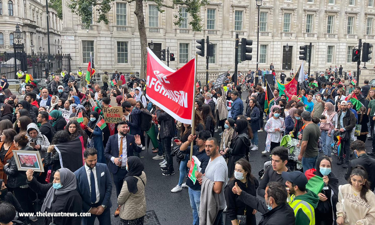 مظاهرة ضد حركة طالبان في لندن أمام مجلس الوزراء البريطاني