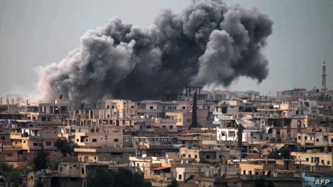 إصابة 10 مدنيين بقصف صاروخي للنظام على الحراك بريف درعا