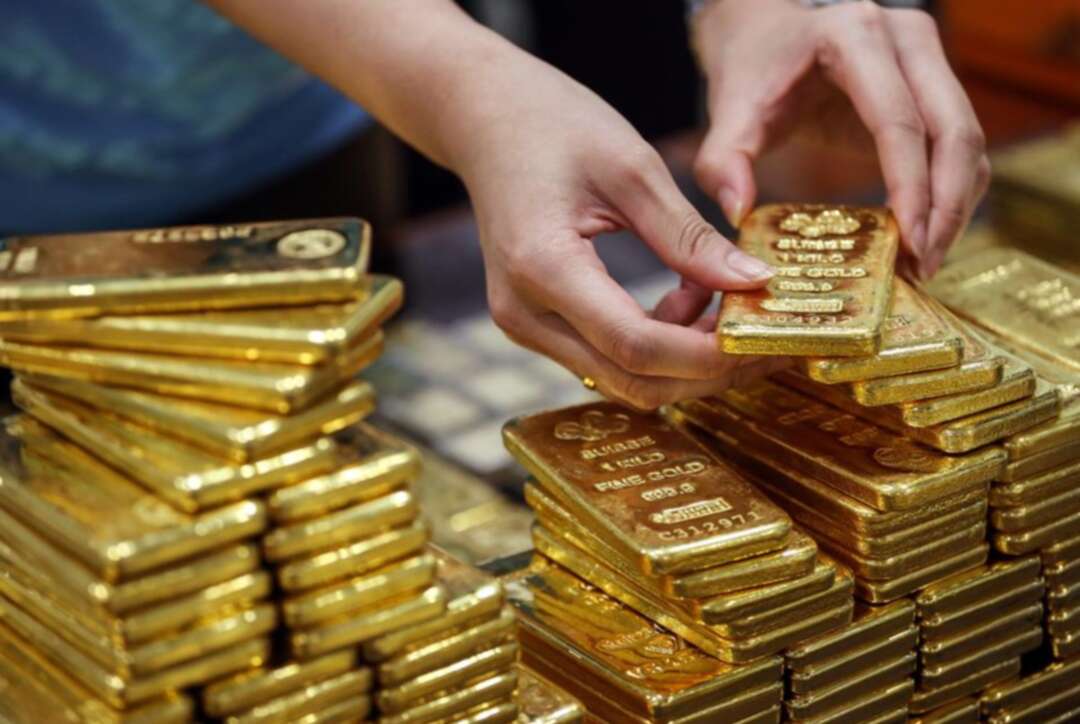 الذهب يصعد لأعلى مستوى في أسبوع مع تراجع الدولار