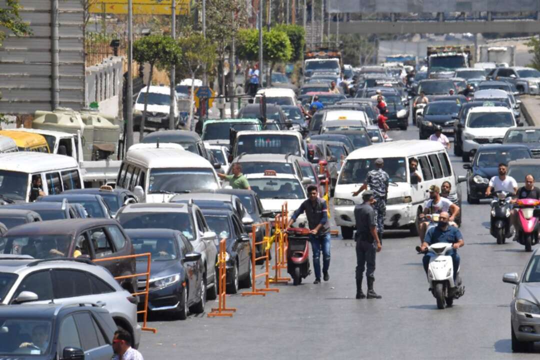 الجيش اللبناني يواصل مداهمة محطات وقود مغلقة