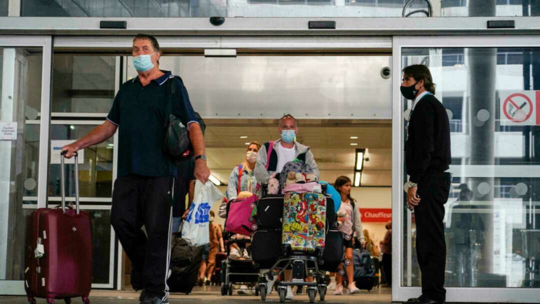 UK government eases English entry rules for fully vaccinated arrivals from France